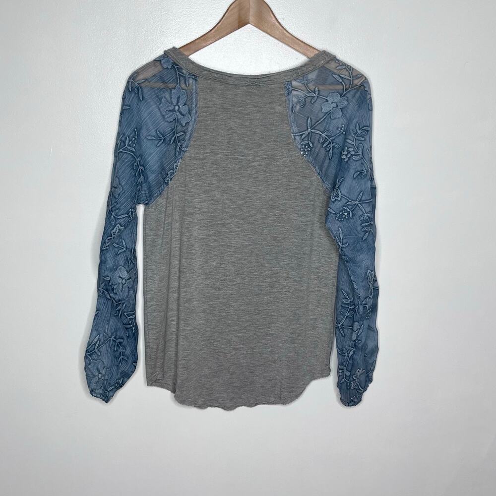 Sundance Embroidered Floral Mesh Sleeve Henley Top Gray Blue XS Boho Romantic - Picture 7 of 8